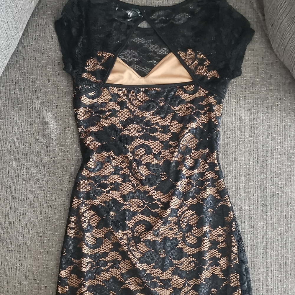 Dress - Picture 2 of 2